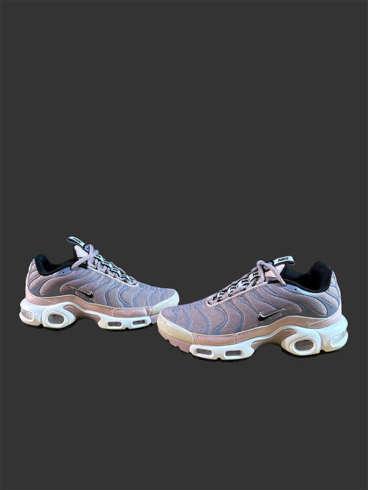 Nike tns (woman sizing)