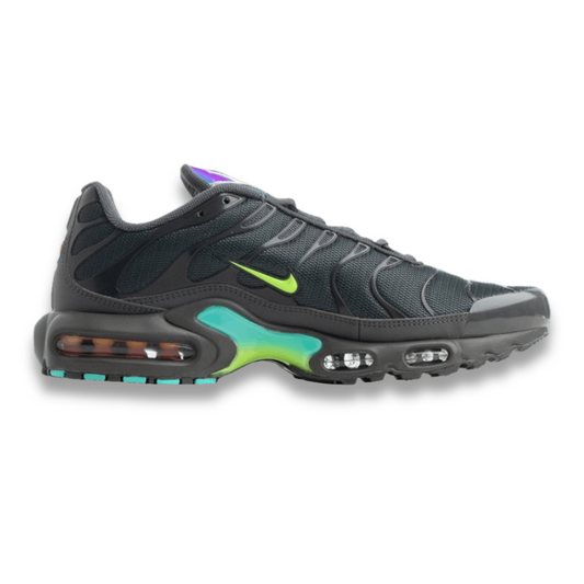 NIKE TN AIR MAX PLUS - GHOST GREEN